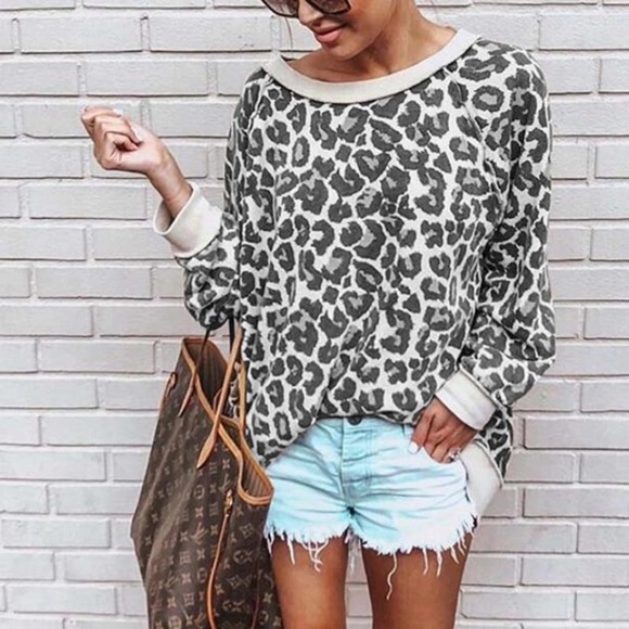 Sweaters - Scoop Neck Sweater